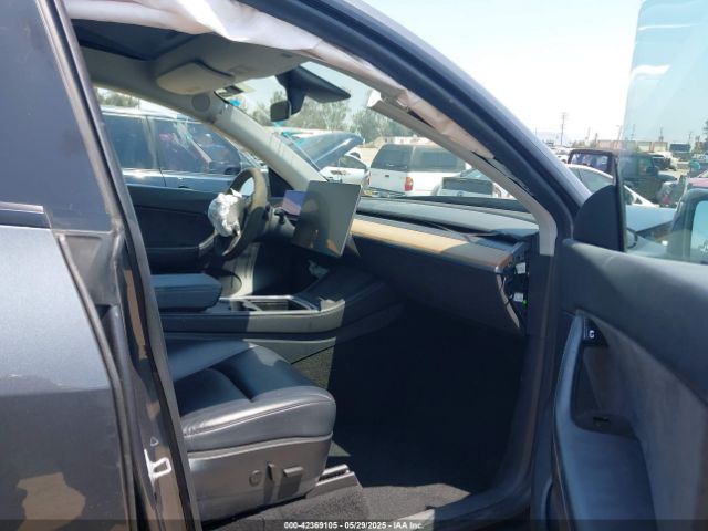 5YJYGDEEXLF010356 Tesla Model Y Long Range