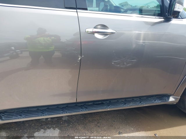 JN8AZ2NF4F9572054 Infiniti QX80