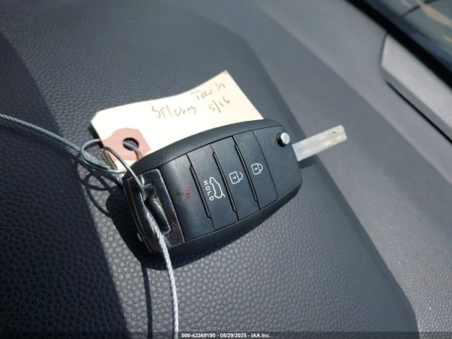 KNDJP3A51K7637811 KIA SOUL +