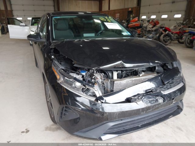 3KPF24AD1NE429370 KIA Forte Lxs