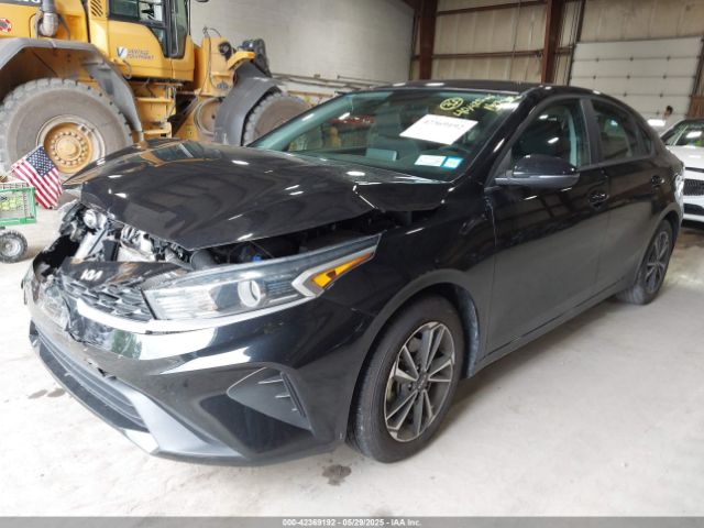 3KPF24AD1NE429370 KIA Forte Lxs