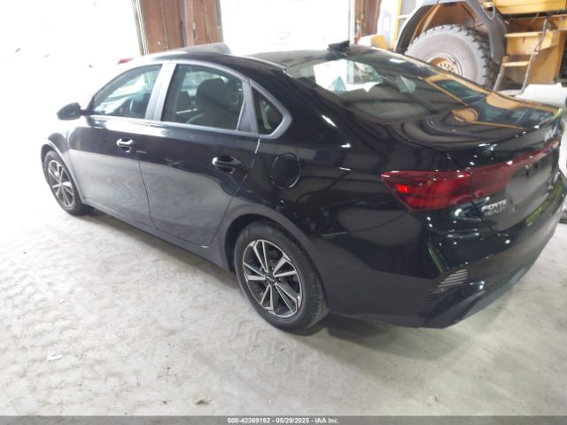 3KPF24AD1NE429370 KIA Forte Lxs