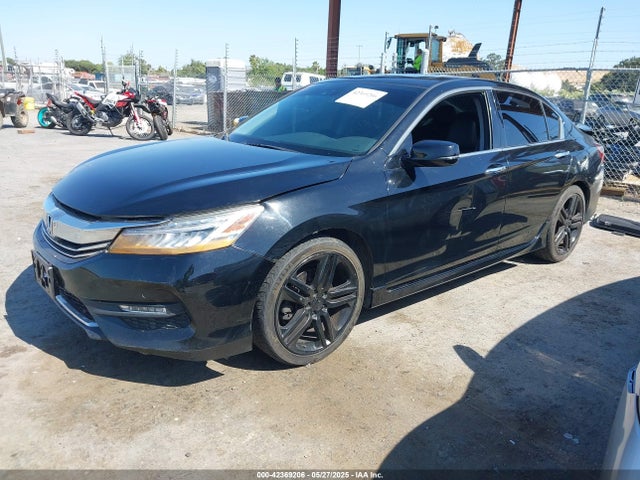 Honda j35y1 2016 1HGCR3F95GA004254 Image 2