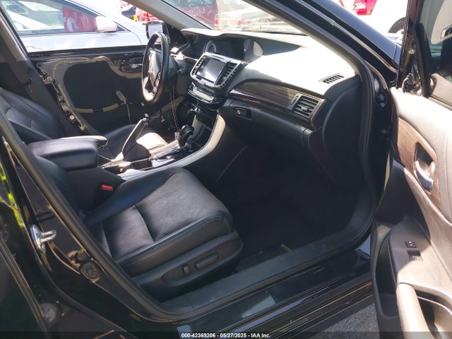 Honda j35y1 2016 1HGCR3F95GA004254 Image 5