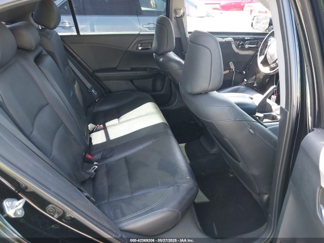 Honda j35y1 2016 1HGCR3F95GA004254 Image 8
