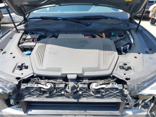 2024 AUDI Q8 E-TRON WA14AAGE0RB011467 Photo 9