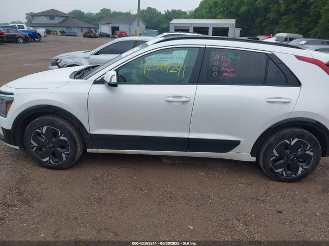 KIA Niro 2024 KNDCT3L18R5114581 Image 14