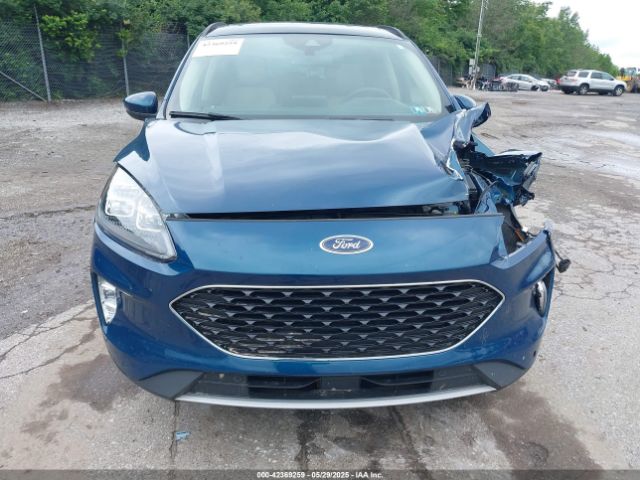 1FMCU9J92LUC16654 Ford Escape Titanium