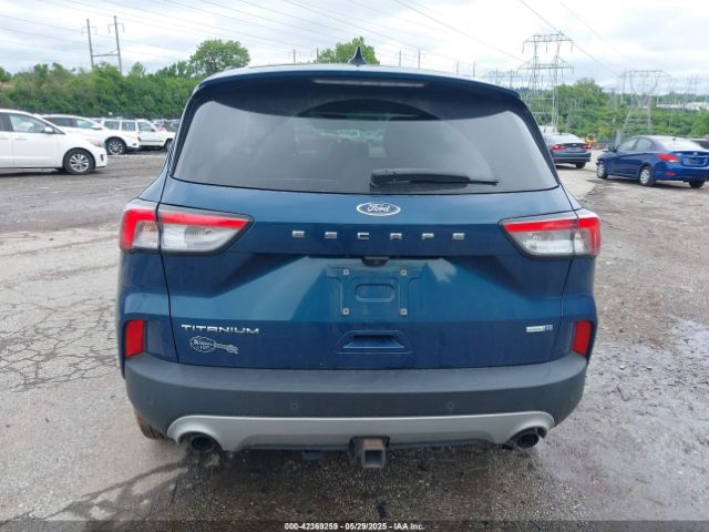1FMCU9J92LUC16654 Ford Escape Titanium