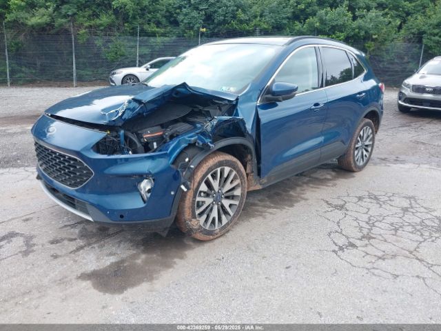 1FMCU9J92LUC16654 Ford Escape Titanium