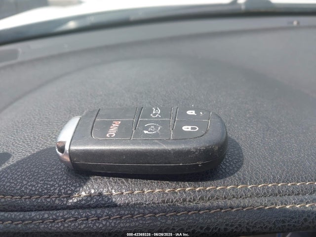 2017 Chrysler 300c მანქანა იყიდება აუქციონზე, vin: 2C3CCAEG3HH570859, აუქციონის ნომერი: 42369328