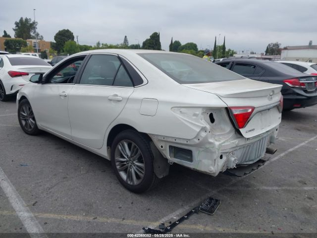 2015 TOYOTA CAMRY 4T1BF1FK3FU050183 Photo 2