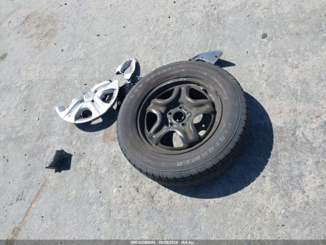 JTMZFREV7FJ045079 Toyota RAV4 LE