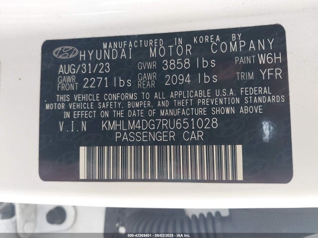KMHLM4DG7RU651028 Hyundai ELANTRA SEL