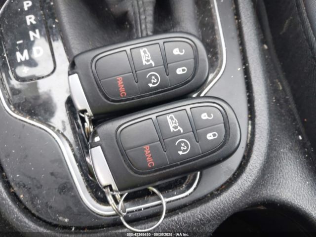 1C4PJMDX2KD267646 Jeep Cherokee Limited 4x4