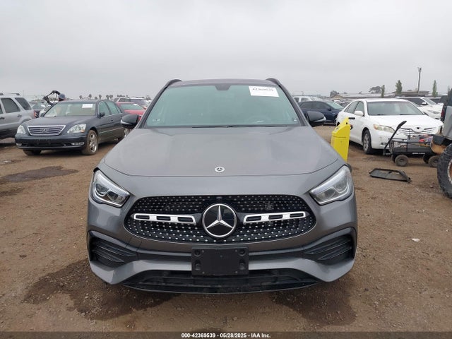 W1N4N4GB4PJ457019 Mercedes-Benz m260
