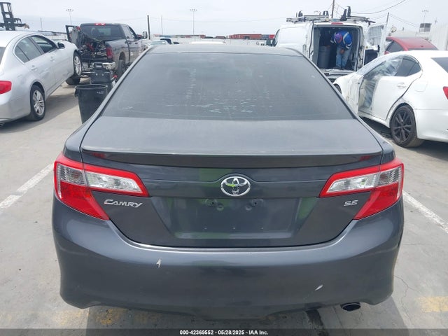 4T1BF1FK3EU346187 Toyota CAMRY SE