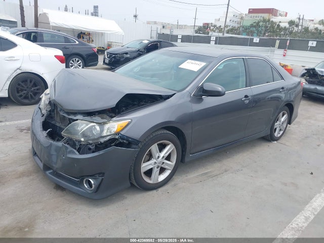 4T1BF1FK3EU346187 Toyota CAMRY SE