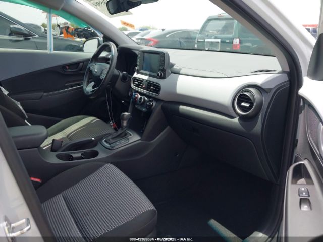 2020 HYUNDAI KONA KM8K22AA3LU552610 Photo 4