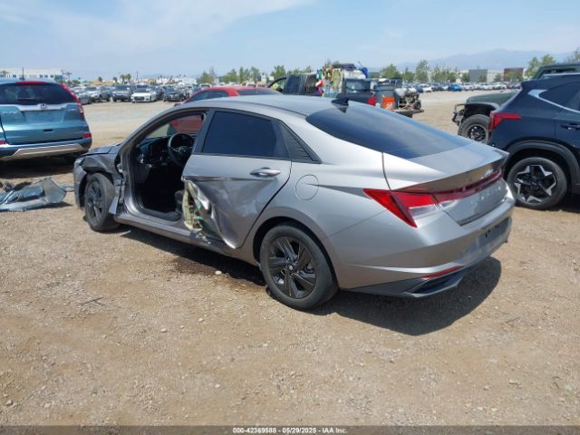 2022 HYUNDAI ELANTRA KMHLM4AGXNU301973 Photo 2