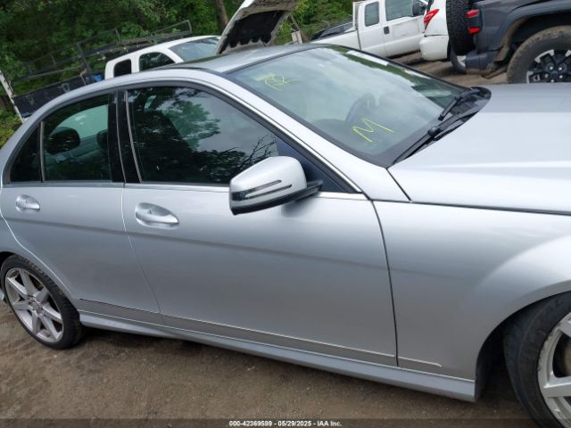 WDDGF4HBXEG232877 Mercedes-Benz C 250 Luxury/sport
