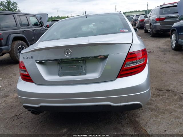 WDDGF4HBXEG232877 Mercedes-Benz C 250 Luxury/sport