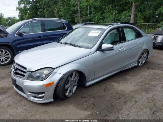 WDDGF4HBXEG232877 Mercedes-Benz C 250 Luxury/sport