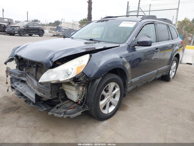 Subaru 2.5na u5 2014 4S4BRBNC4E3251375 Image 2