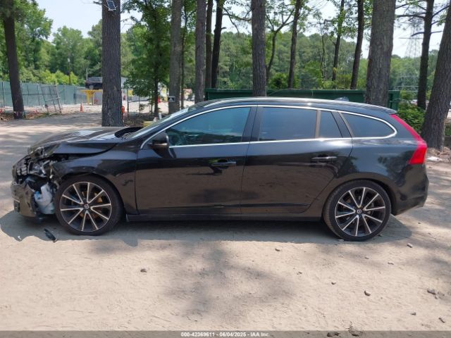 YV140MEK7G1298130 Volvo V60 T5 Drive-e Premier