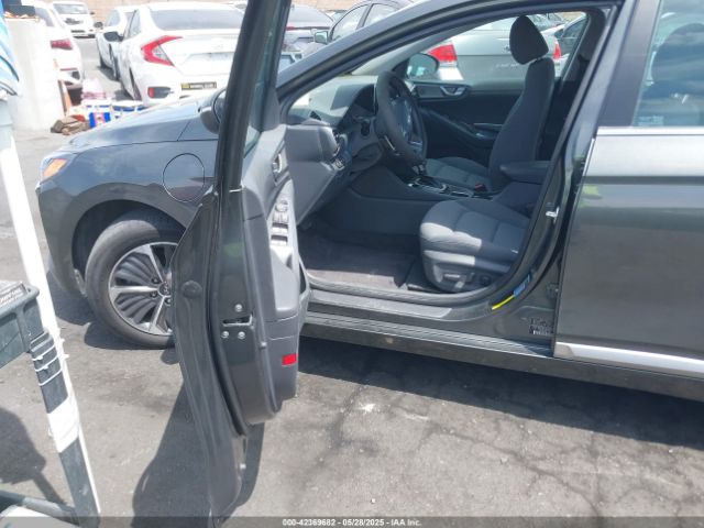 KMHC75LD8MU260550 Hyundai Ioniq Plug-in Hybrid Sel