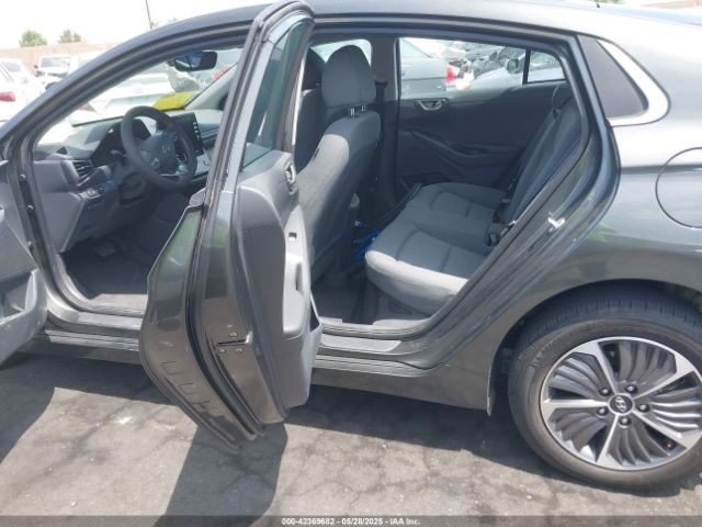 KMHC75LD8MU260550 Hyundai Ioniq Plug-in Hybrid Sel