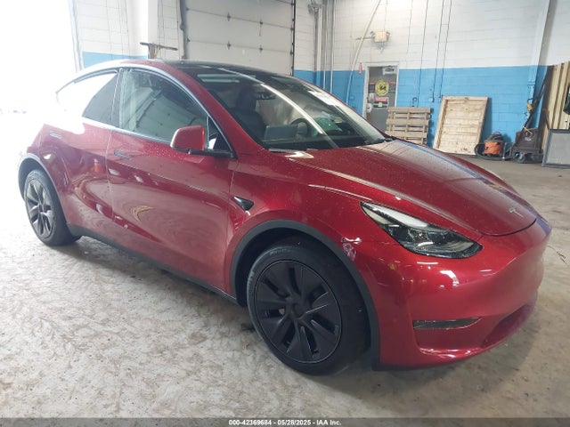 2025 TESLA MODEL Y 7SAYGDED9SF249180 Photo 0