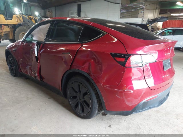 2025 TESLA MODEL Y 7SAYGDED9SF249180 Photo 2