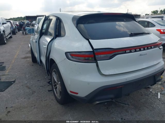 2023 PORSCHE MACAN WP1AA2A58PLB21020 Photo 2