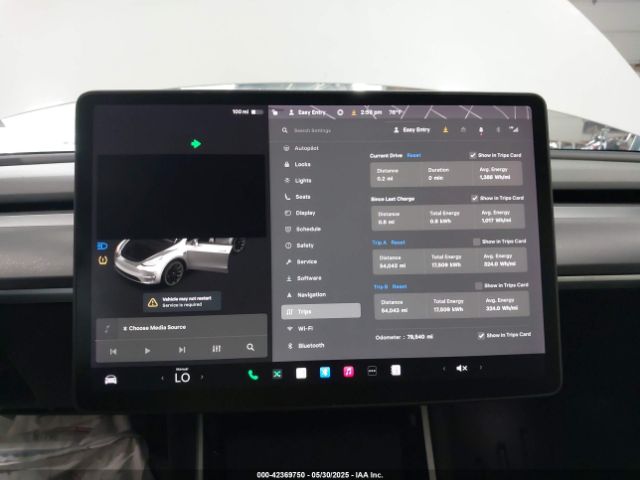 5YJYGDEE5LF041935 Tesla Model Y Long Range