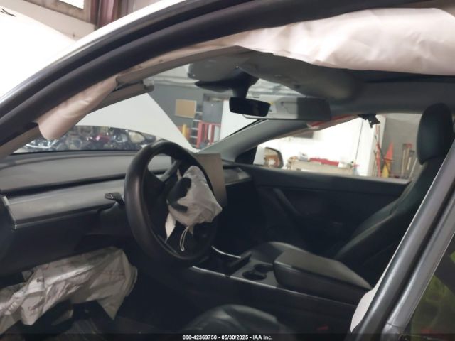5YJYGDEE5LF041935 Tesla Model Y Long Range