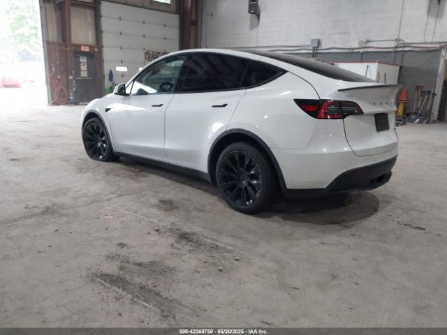 5YJYGDEE5LF041935 Tesla Model Y Long Range