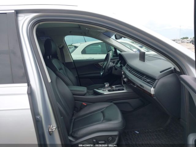 2019 AUDI Q7 WA1LHAF74KD041639 Photo 4