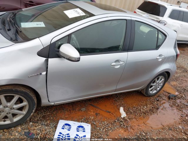 JTDKDTB31F1094625 Toyota 1nz-fxe+1lm