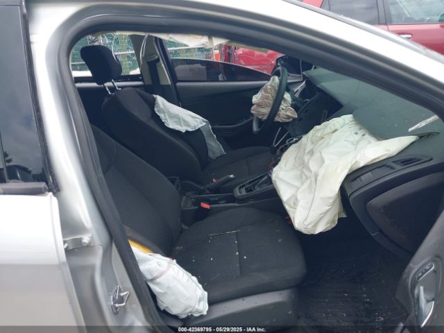 1FADP3F22GL373756 Ford FOCUS SE