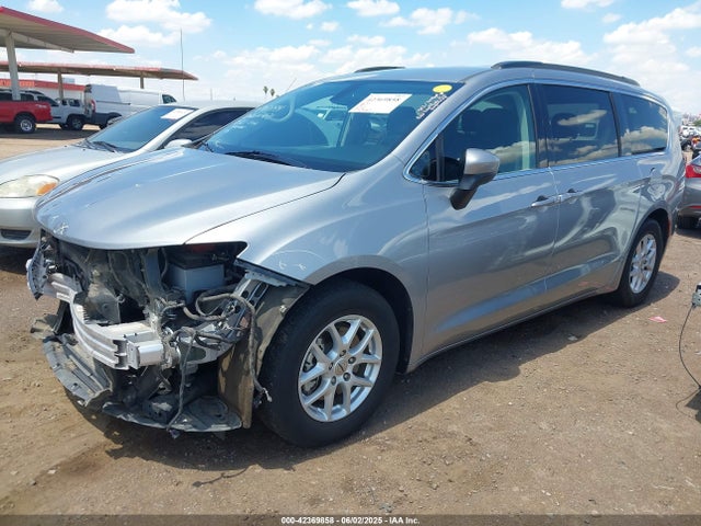 Chrysler 2021 2021 2C4RC1DG2MR517002 Image 2