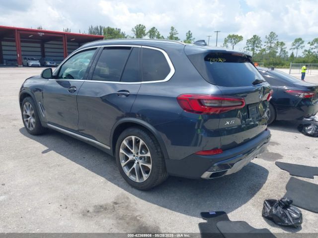 2019 BMW X5 5UXCR6C53KLL61431 Photo 2