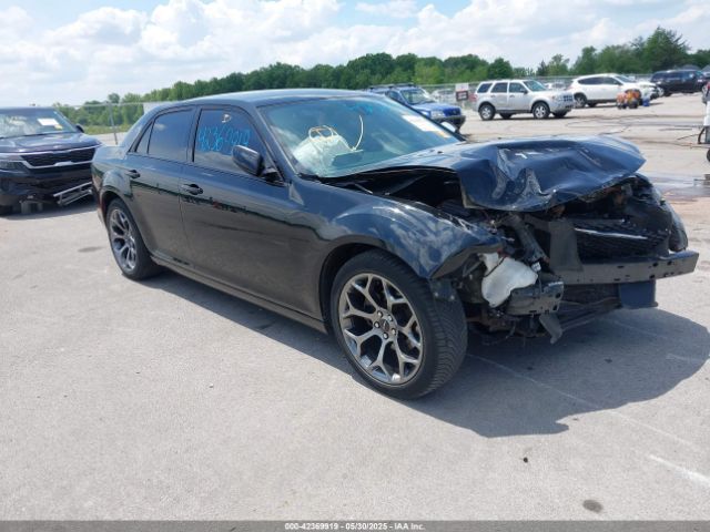 2016 CHRYSLER 300 2C3CCABG3GH219954