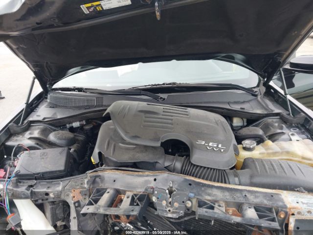 2016 CHRYSLER 300 2C3CCABG3GH219954 Photo 9