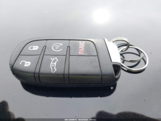 2016 CHRYSLER 300 2C3CCABG3GH219954 Photo 10