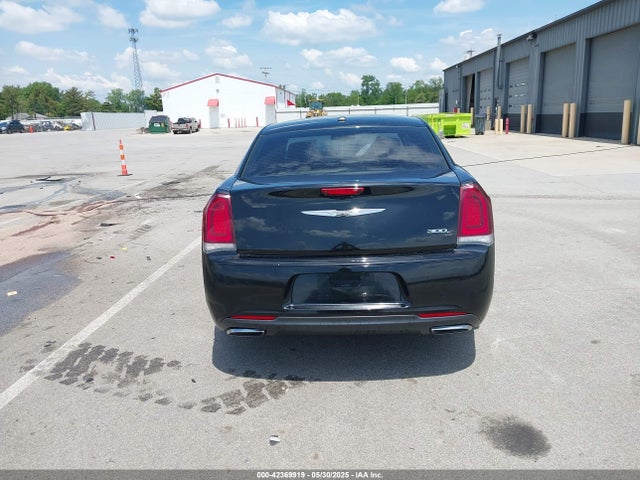 Chrysler 2016 2016 2C3CCABG3GH219954 Image 17