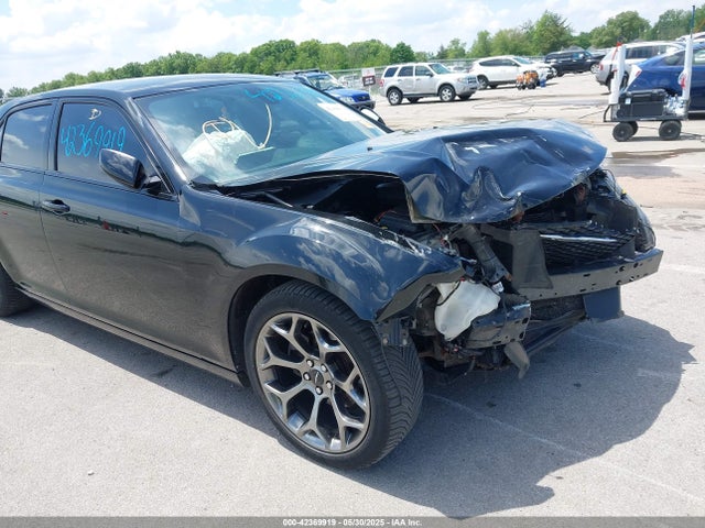 Chrysler 2016 2016 2C3CCABG3GH219954 Image 18