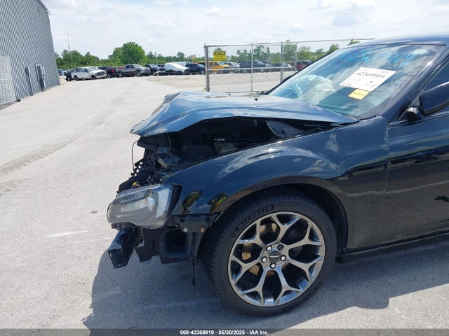 Chrysler 2016 2016 2C3CCABG3GH219954 Image 19