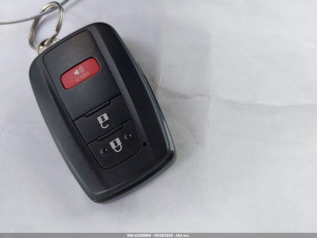 JTDKARFU3H3048641 Toyota Prius Four