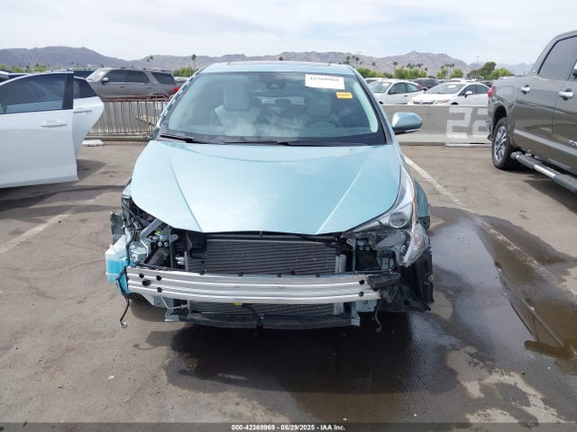 JTDKARFU3H3048641 Toyota Prius Four
